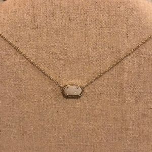 NWOT Kendra Scott pretty pendant! Never worn